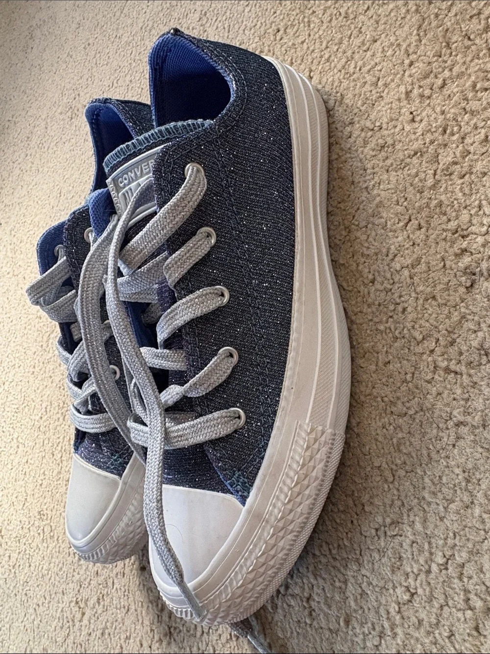 Converse glitter blue